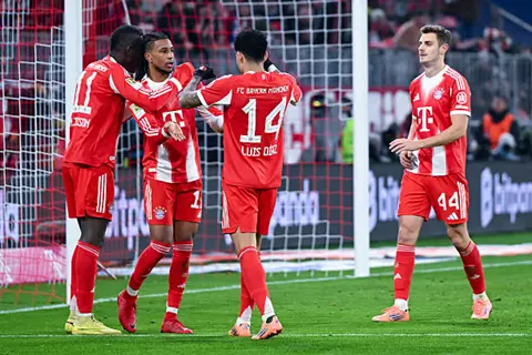 أوليسيه يقود بايرن ميونخ لسحق فرايبورج.. وليفركوزن يصعد لوصافة الدوري الألماني